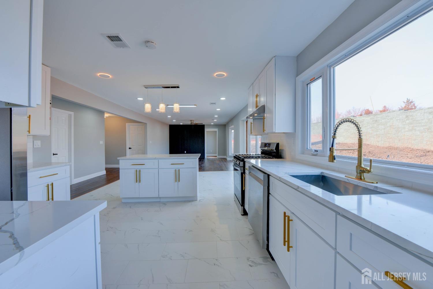 1061 River Road Piscataway, NJ 08854 - Photo 18 of 36 Gallery Image 18