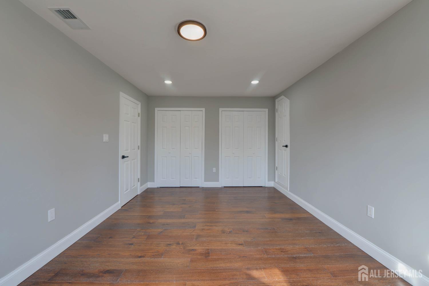 1061 River Road Piscataway, NJ 08854 - Photo 24 of 36 Gallery Image 24