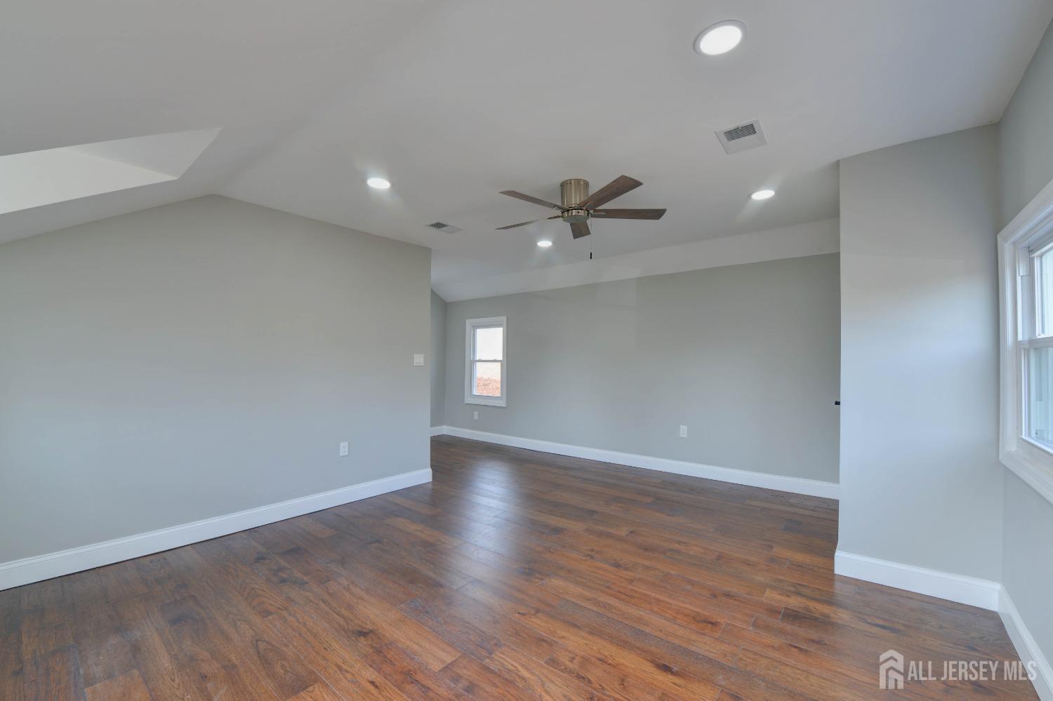 1061 River Road Piscataway, NJ 08854 - Photo 28 of 36 Gallery Image 28