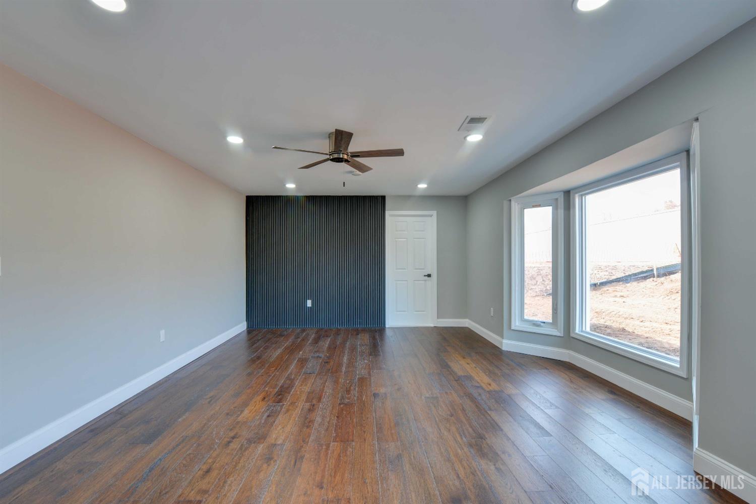 1061 River Road Piscataway, NJ 08854 - Photo 6 of 36 Gallery Image 6