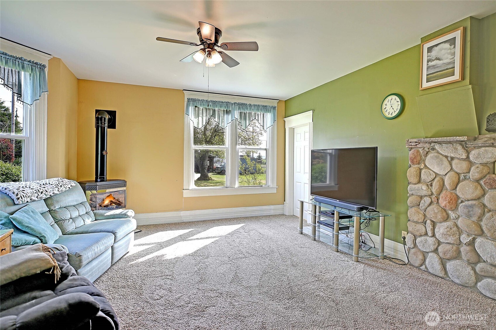 24526 Florence Road Stanwood, WA 98292 - Photo 11 of 39 Gallery Image 11