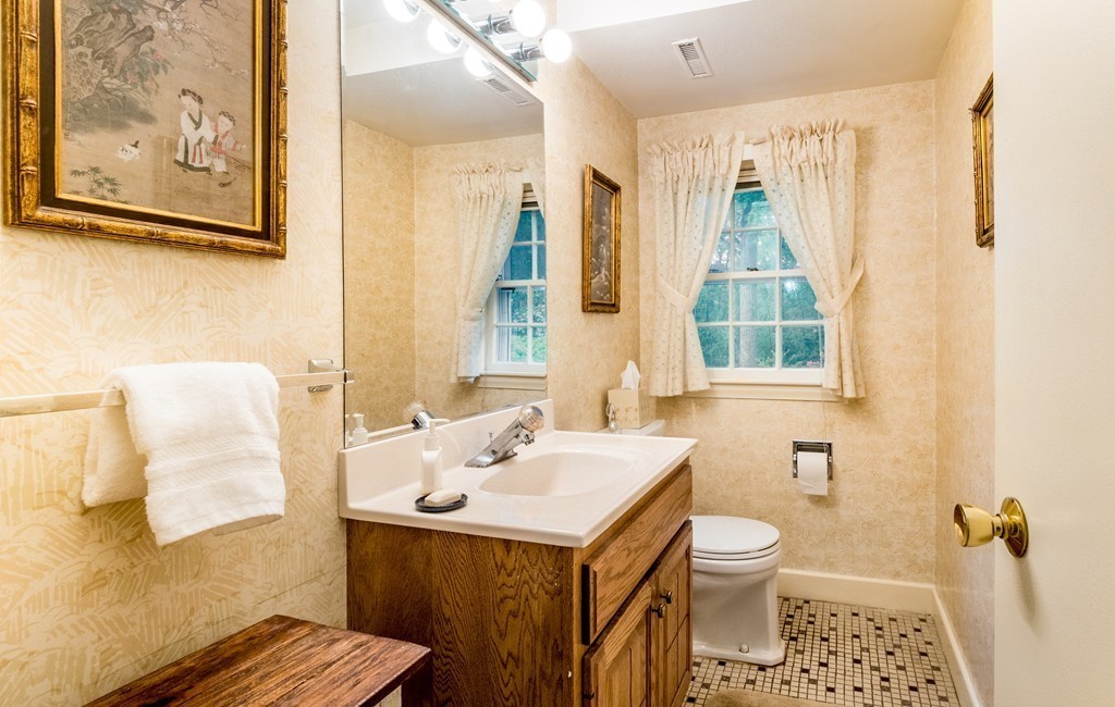 6 Loring Road Lexington, MA 02421 - Photo 16 of 23