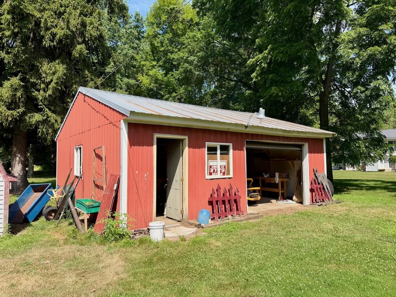 623 North Line Street Chesaning, MI 48616 - Photo 5 of 33