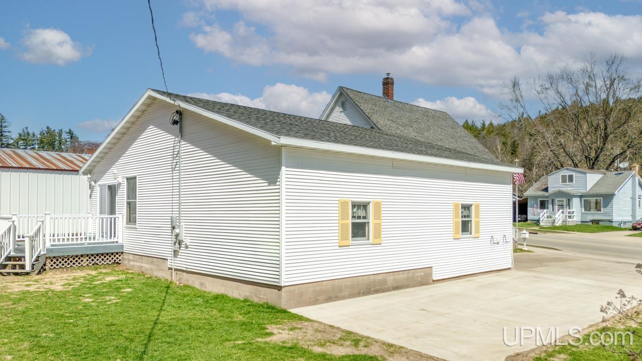 956 Main Street Niagara, WI 54151 - Photo 21 of 21 Gallery Image 21