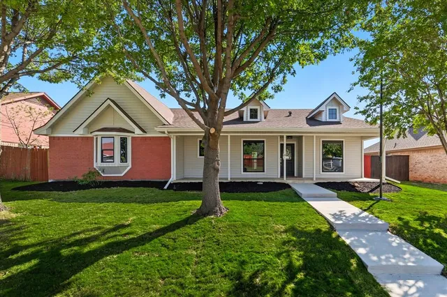 $389,900 | 1118 Woodrow Drive, Lewisville, TX 75067