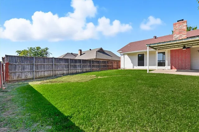 $389,900 | 1118 Woodrow Drive, Lewisville, TX 75067