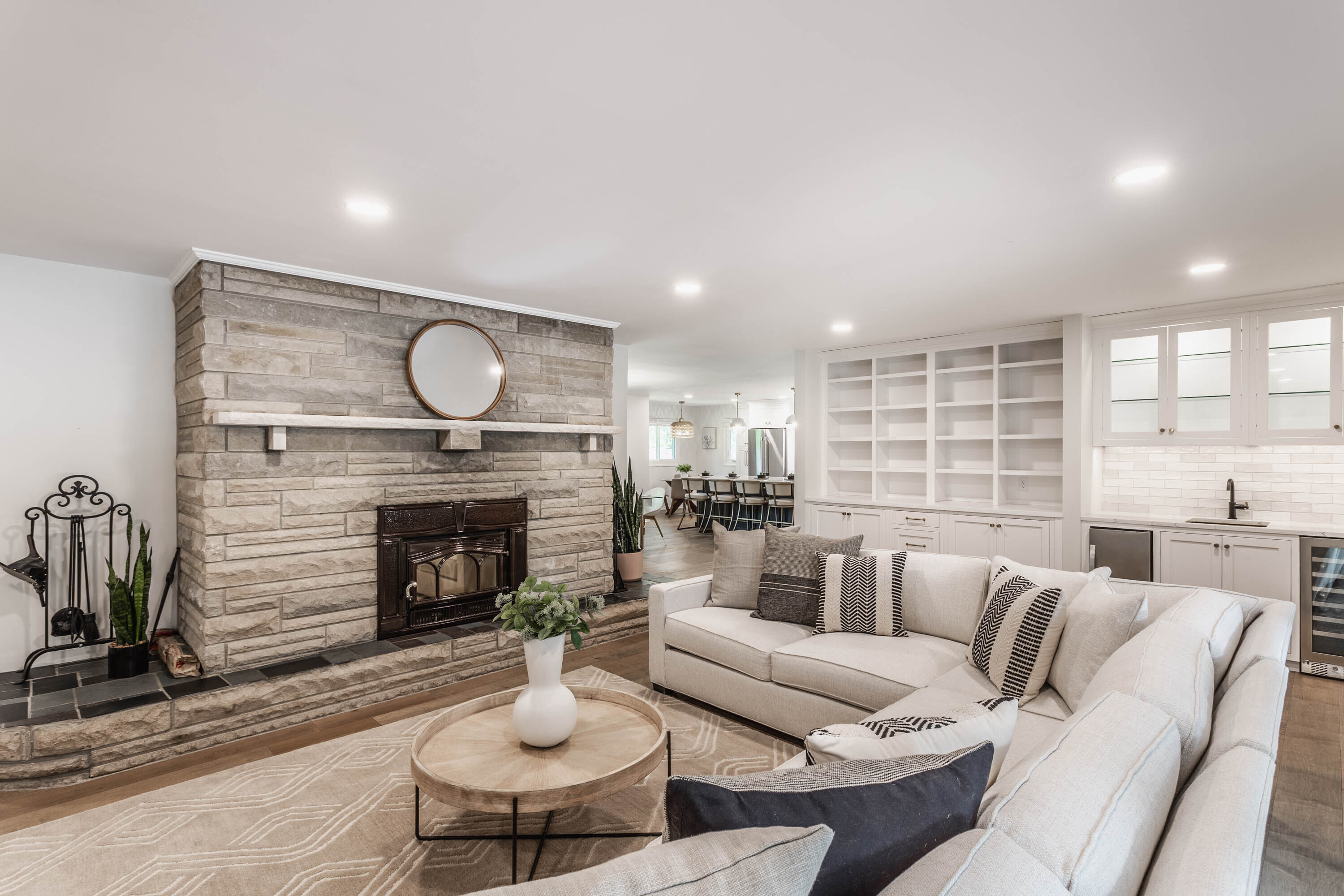 8101 Spring Mill Road Indianapolis, IN 46260 - Photo 21 of 50 Gallery Image 21