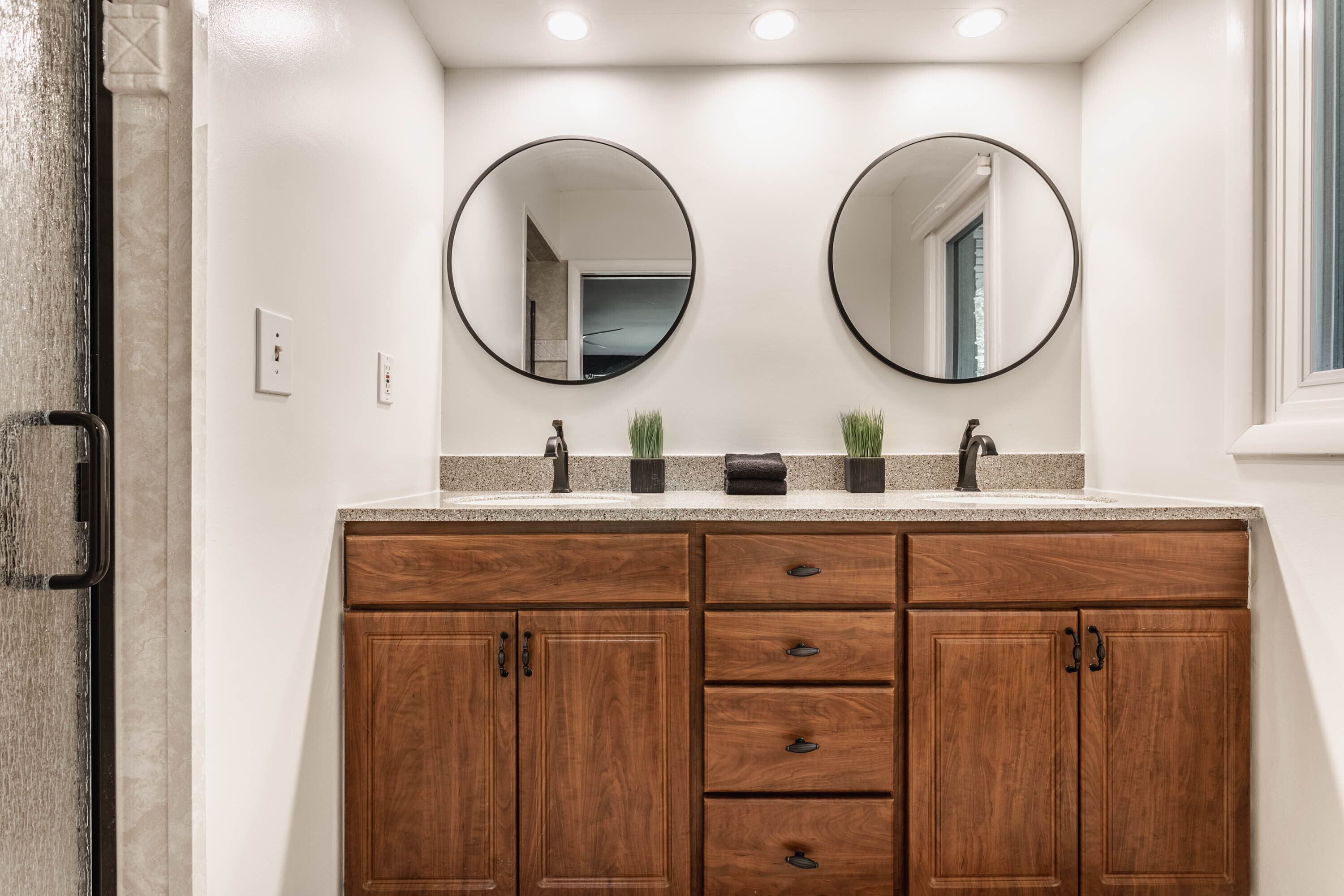 8101 Spring Mill Road Indianapolis, IN 46260 - Photo 28 of 50 Gallery Image 28