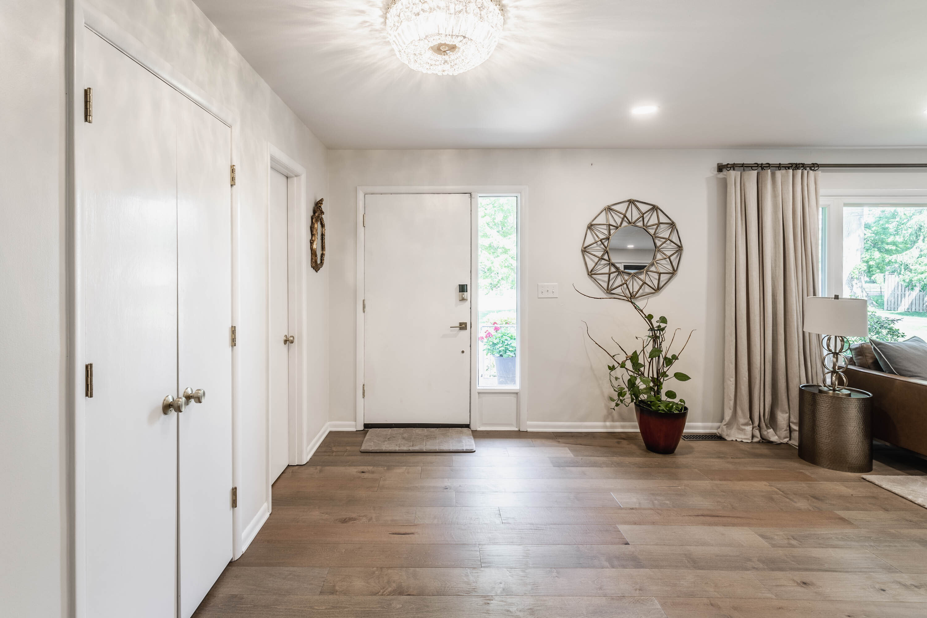 8101 Spring Mill Road Indianapolis, IN 46260 - Photo 3 of 50 Gallery Image 3