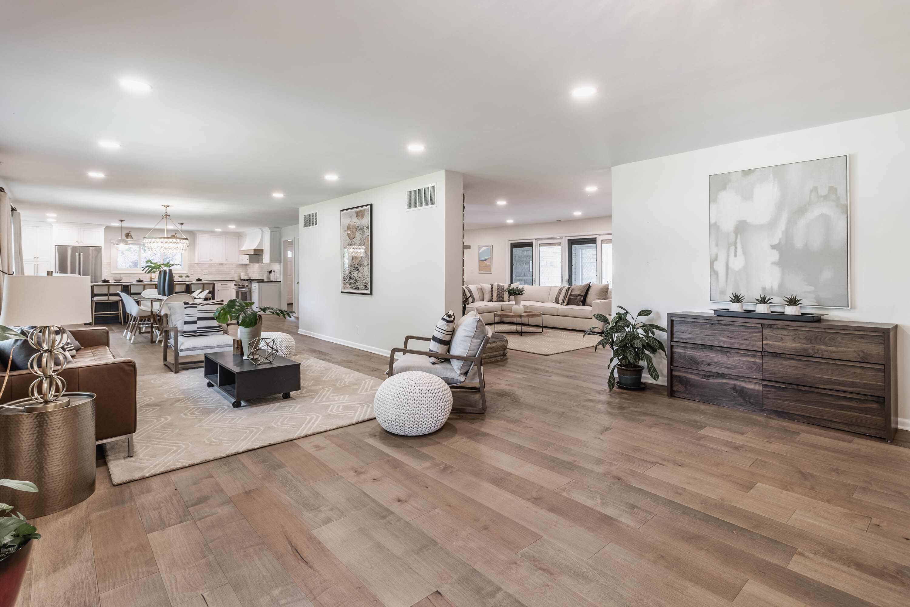 8101 Spring Mill Road Indianapolis, IN 46260 - Photo 4 of 50 Gallery Image 4