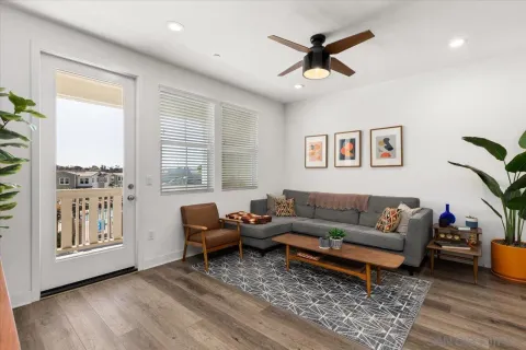 $915,000 | 1107 Hibiscus Way, Oceanside, CA 92054
