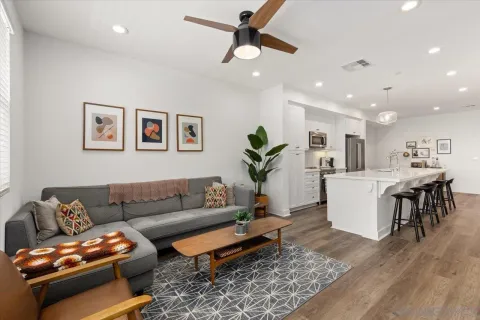 $915,000 | 1107 Hibiscus Way, Oceanside, CA 92054