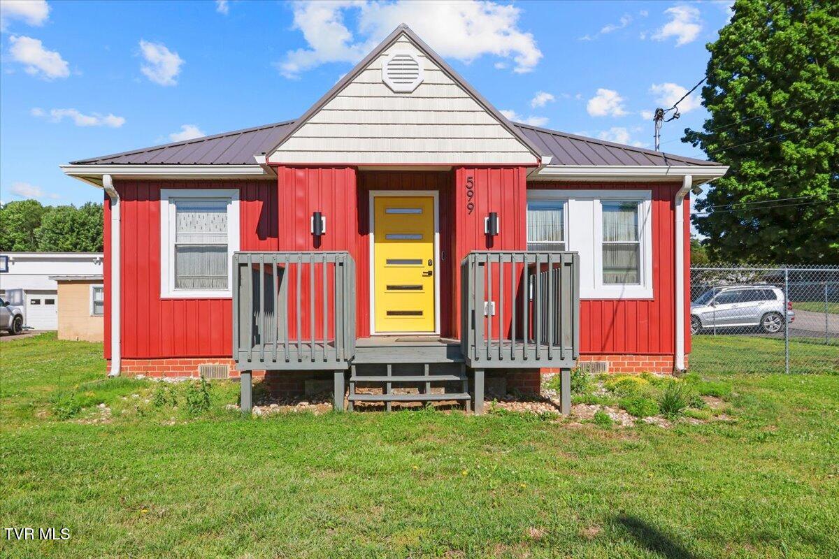 599 Harlan Street Greeneville, TN 37745 - Photo 26 of 38 01-Front Outide