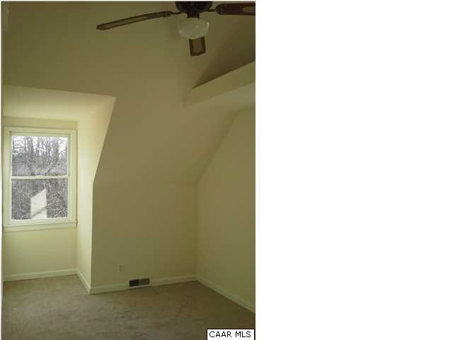 94 Carnation Road Ruckersville, VA 22968 - Photo 14 of 34 a close up of a wall