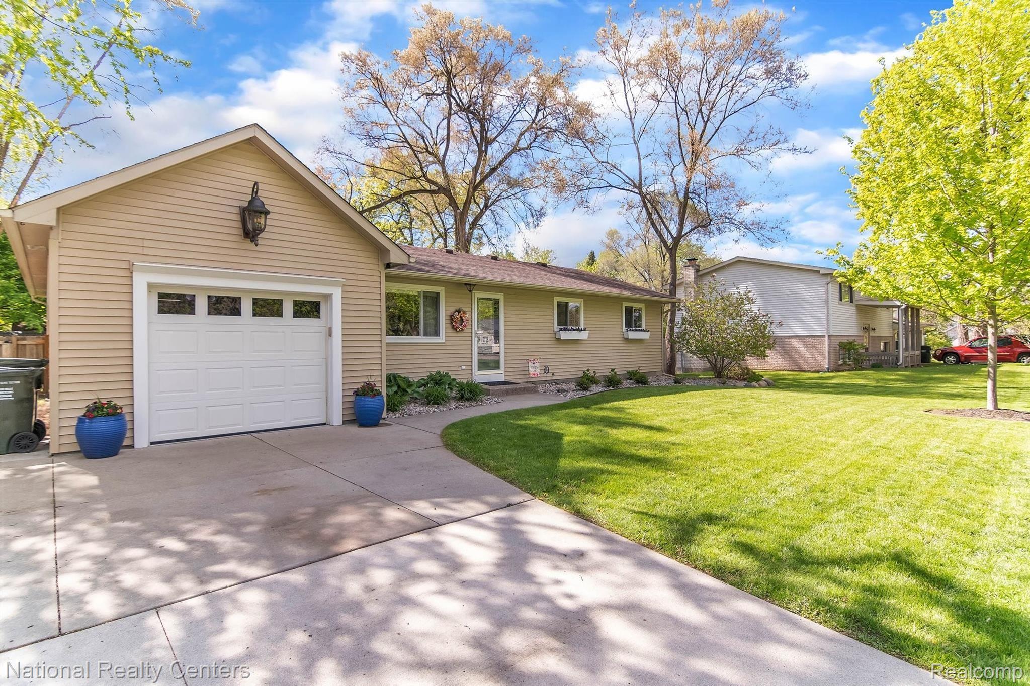 3388 Longview Avenue Rochester, MI 48307 - Photo 2 of 30 02-3388 Longview Ave-WindowStill-Real-Estate-Photography-2.jpg