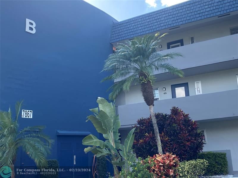 7867 Golf Cir Dr Unit 208  