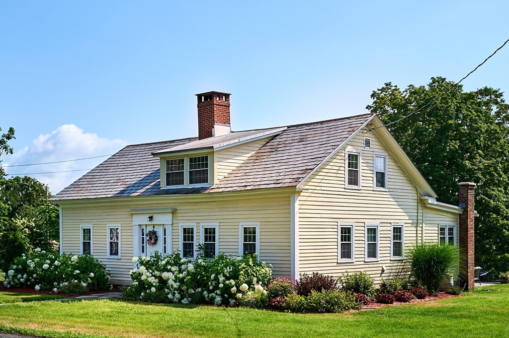 971 Bernardston Road Greenfield, MA 01301 - Photo 1 of 42 Gallery Image 1