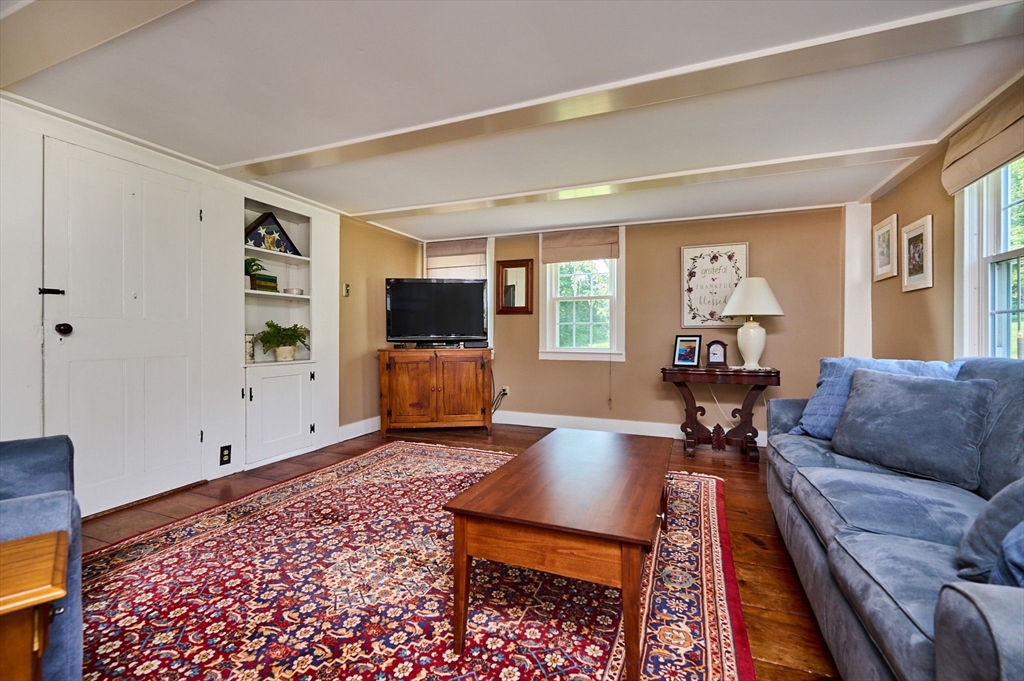 971 Bernardston Road Greenfield, MA 01301 - Photo 6 of 42 Gallery Image 6
