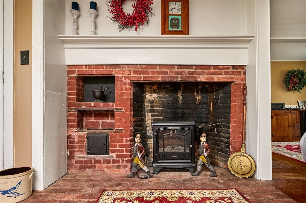 971 Bernardston Road Greenfield, MA 01301 - Photo 7 of 42 Gallery Image 7