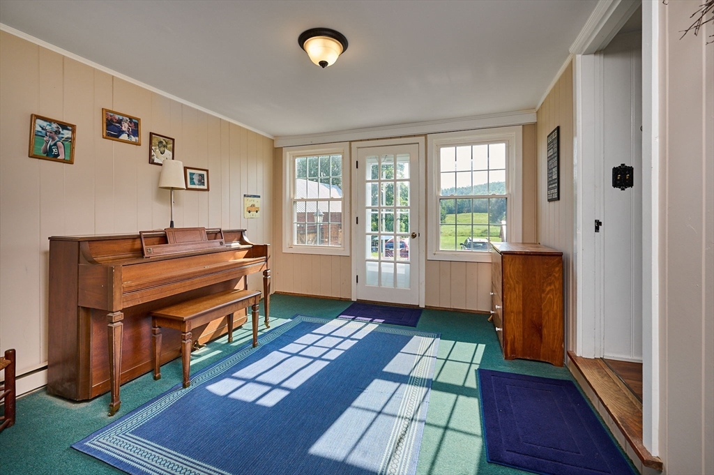 971 Bernardston Road Greenfield, MA 01301 - Photo 10 of 42 Gallery Image 10