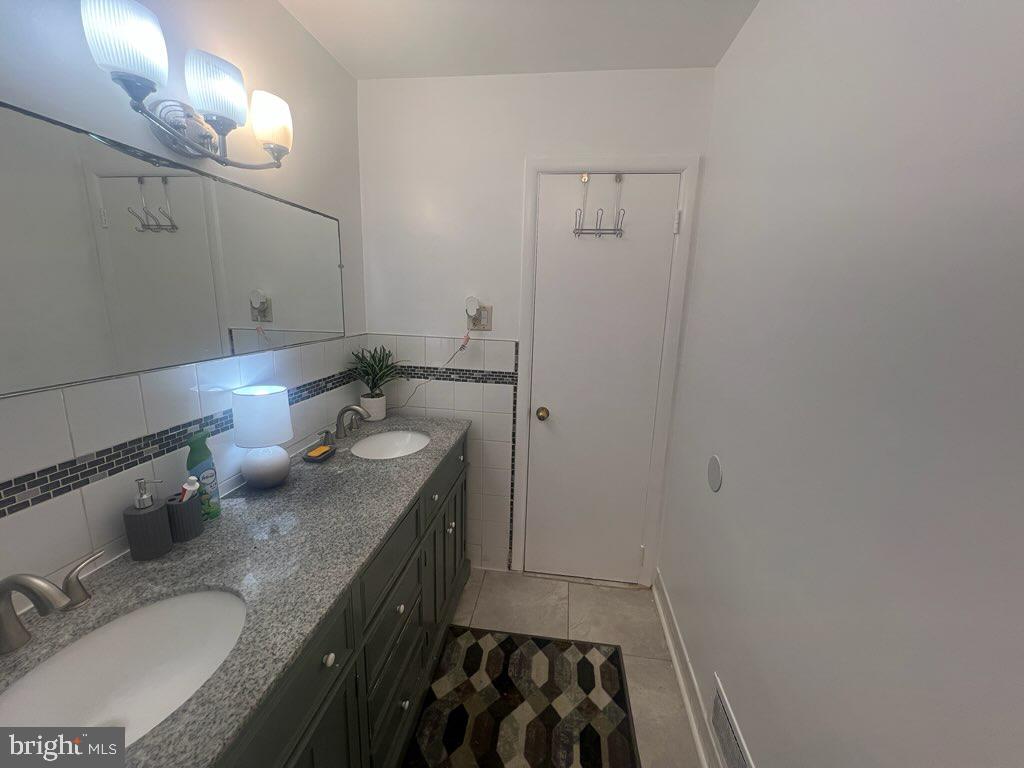 1183 Lower Ferry Road Ewing, NJ 08618 - Photo 21 of 22