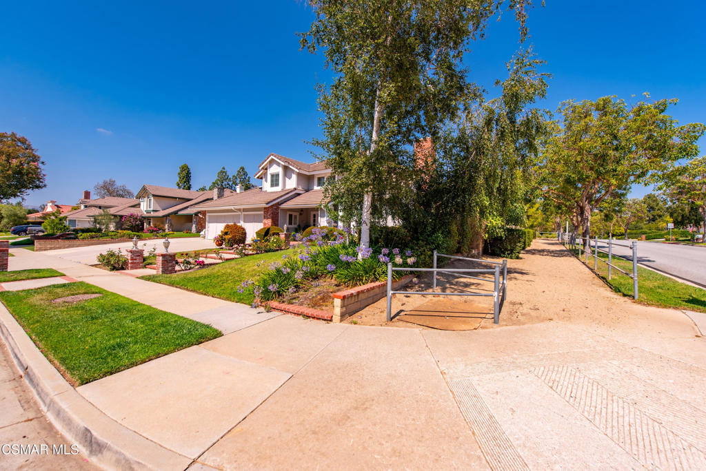 410 Sinaloa Road Simi Valley, CA 93065 - Photo 2 of 41