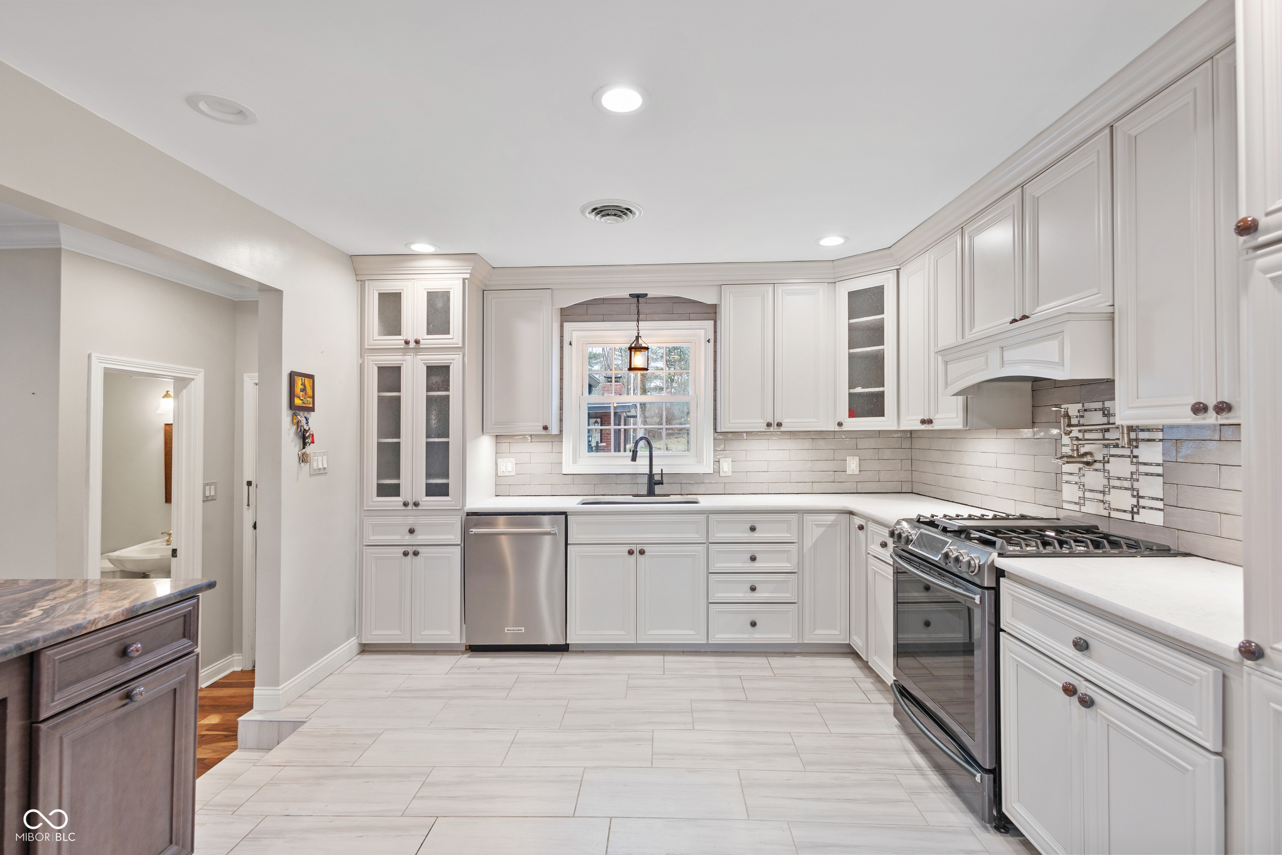 8853 Briarclift Road Indianapolis, IN 46256 - Photo 13 of 72