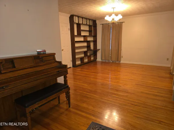 $239,900 | 1203 Winchester Avenue, Middlesboro, KY 40965