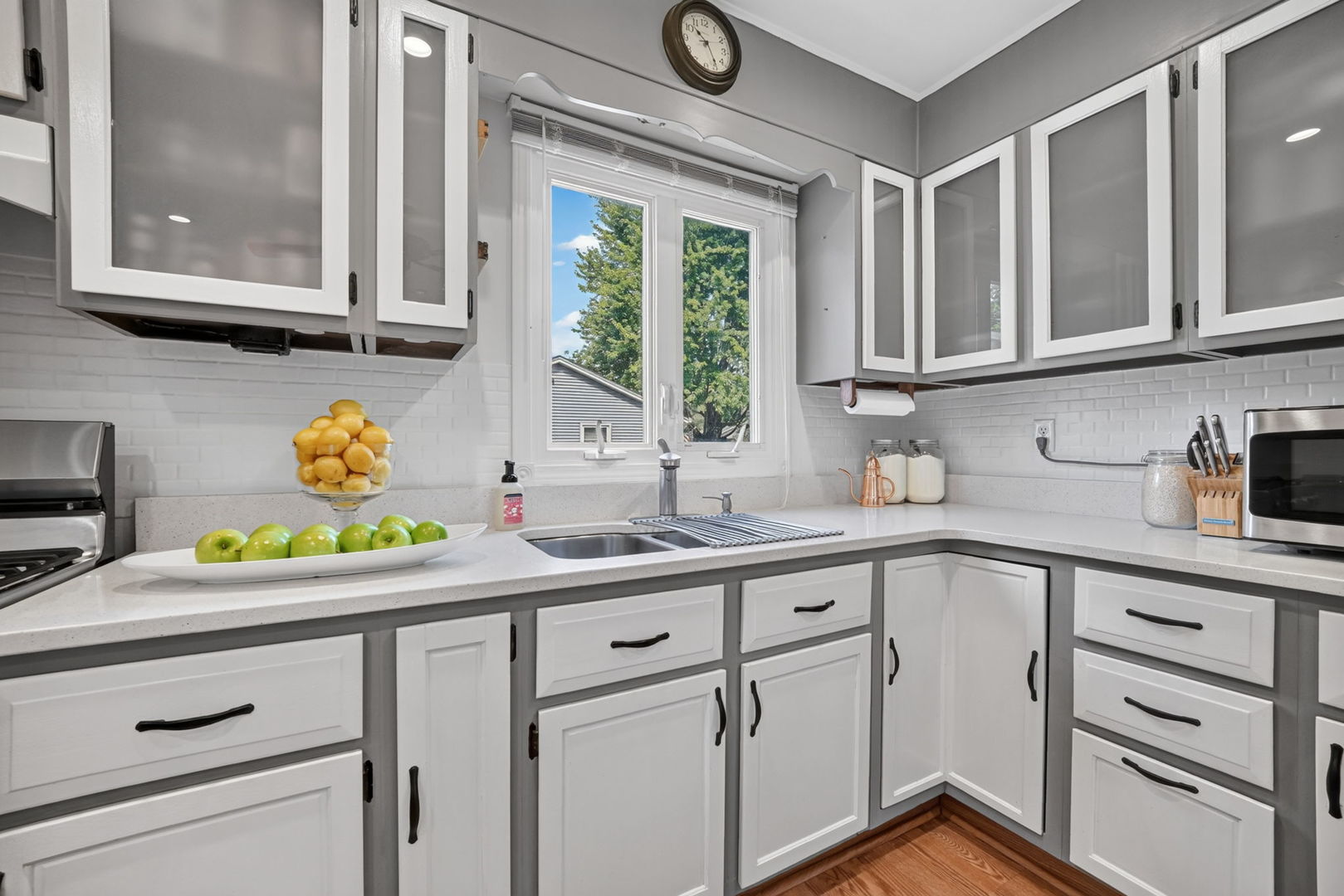 472 Douglas Road Batavia, IL 60510 - Photo 11 of 42