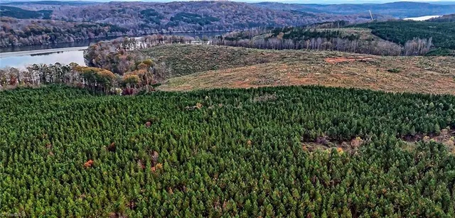 $15,386,400 | 0 Stokes Ferry Road, New London, NC 28127