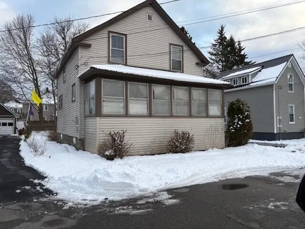 $159,000 | 27 Dexter Street, Bangor, ME 04401