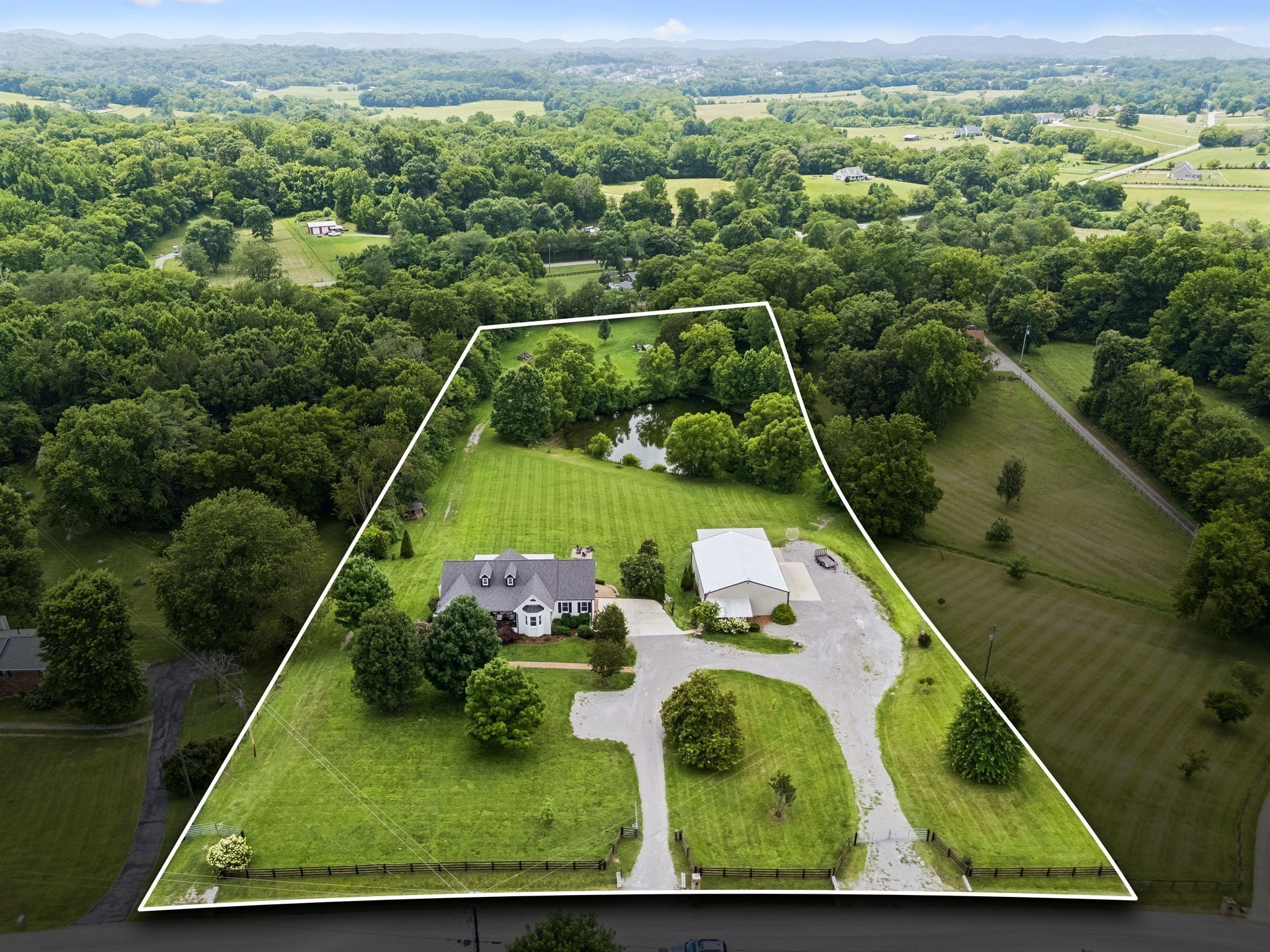 6429 Trails End Road College Grove, TN 37046 - Photo 2 of 75 Gallery Image 2