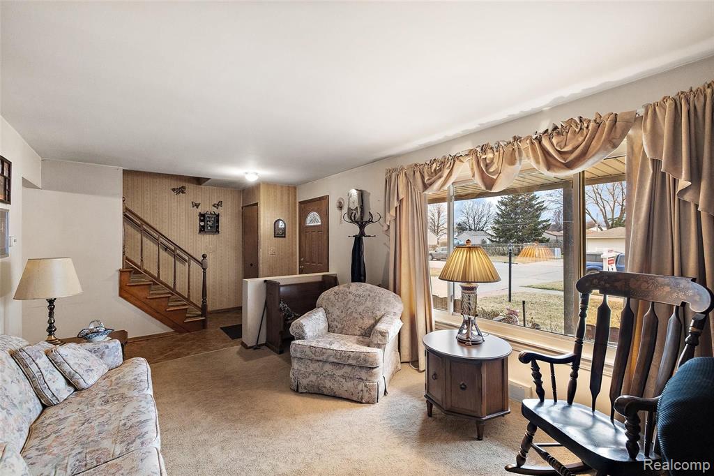 2709 Common Road Warren, MI 48092 - Photo 5 of 27 Gallery Image 5