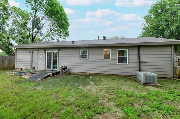 $255,000 | 531 Himes Drive, Euless, TX 76039