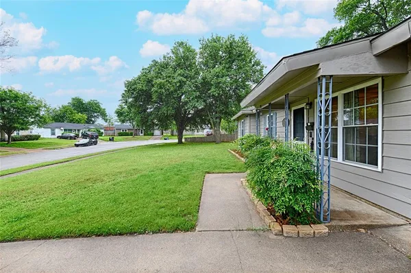 $255,000 | 531 Himes Drive, Euless, TX 76039