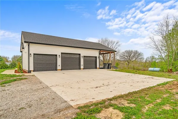 $799,000 | 24218 Northeast 136th Street, Excelsior Springs, MO 64024