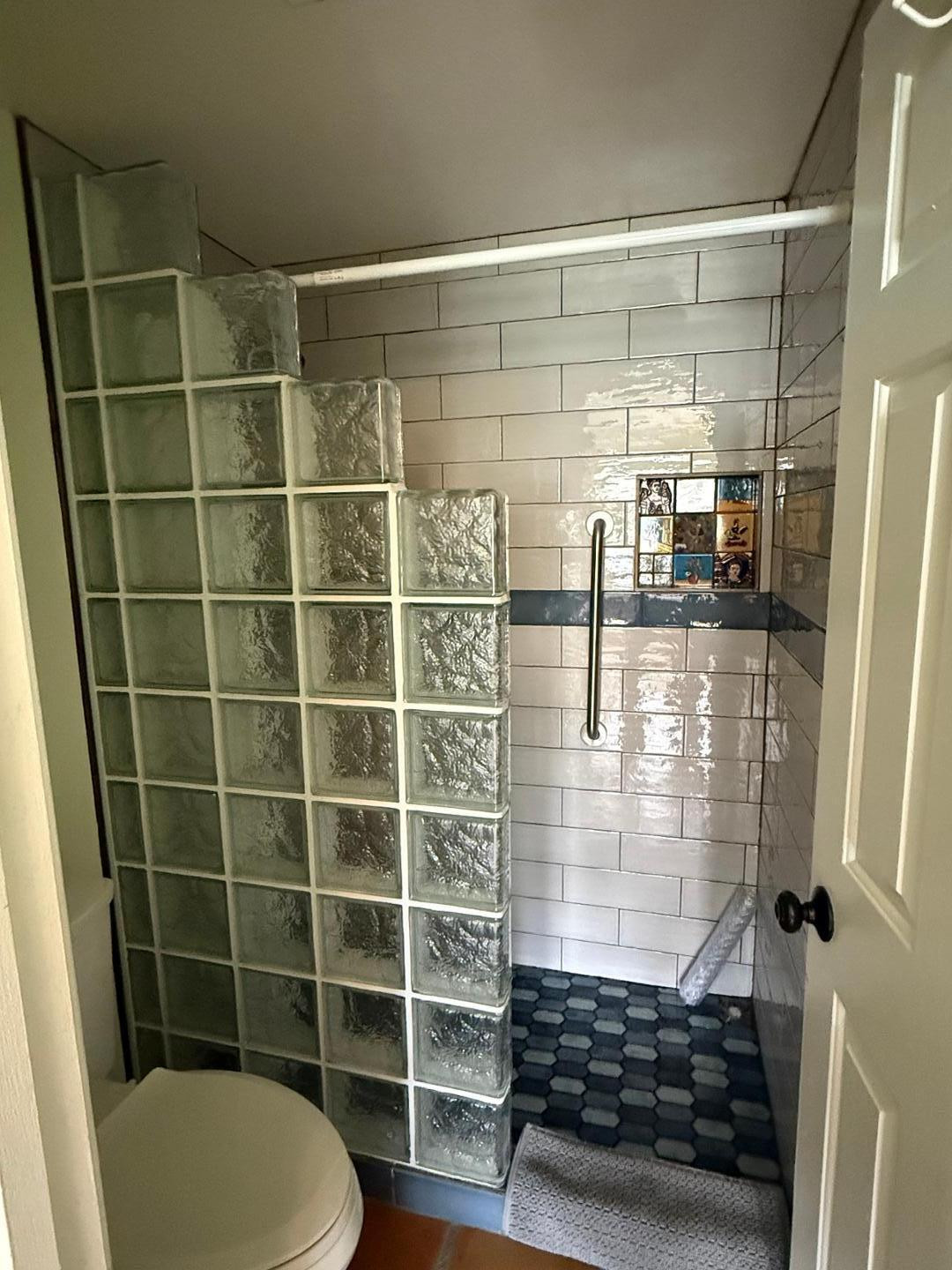 1825 West Ray Road, Unit 1012 Chandler, AZ 85224 - Photo 16 of 34 a bathroom with a shower