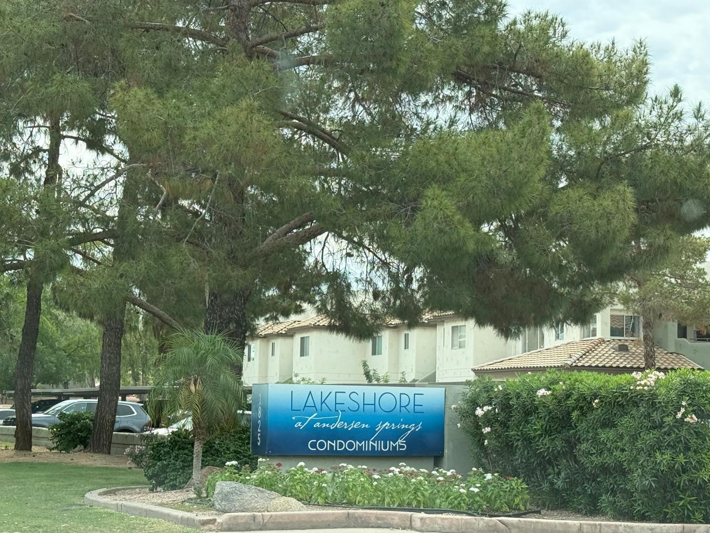 1825 West Ray Road, Unit 1012 Chandler, AZ 85224 - Photo 9 of 34 a view of a house with a yard