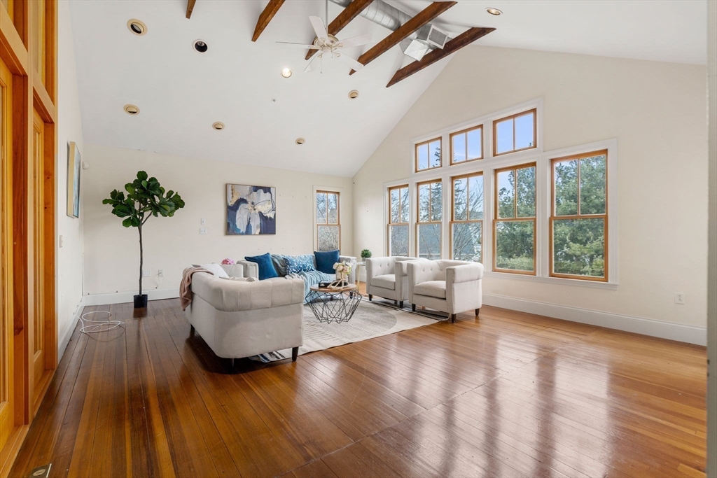 69 Robeson Street, Unit 4 Boston, MA 02130 - Photo 3 of 34 Gallery Image 3