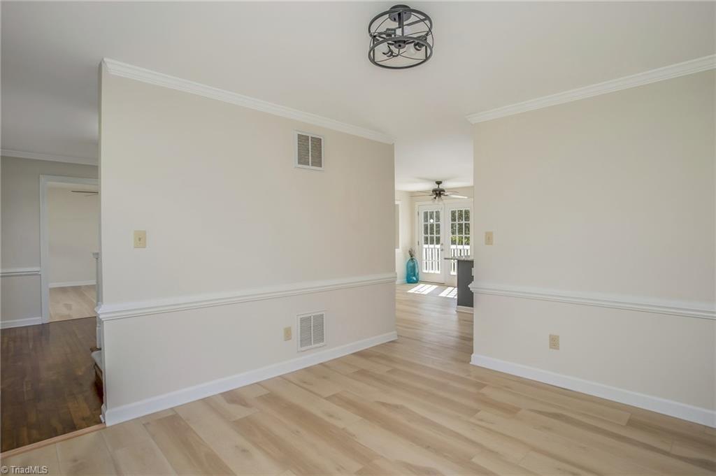 7517 Strawberry Road Summerfield, NC 27358 - Photo 20 of 45 MAIN FLOOR BATH