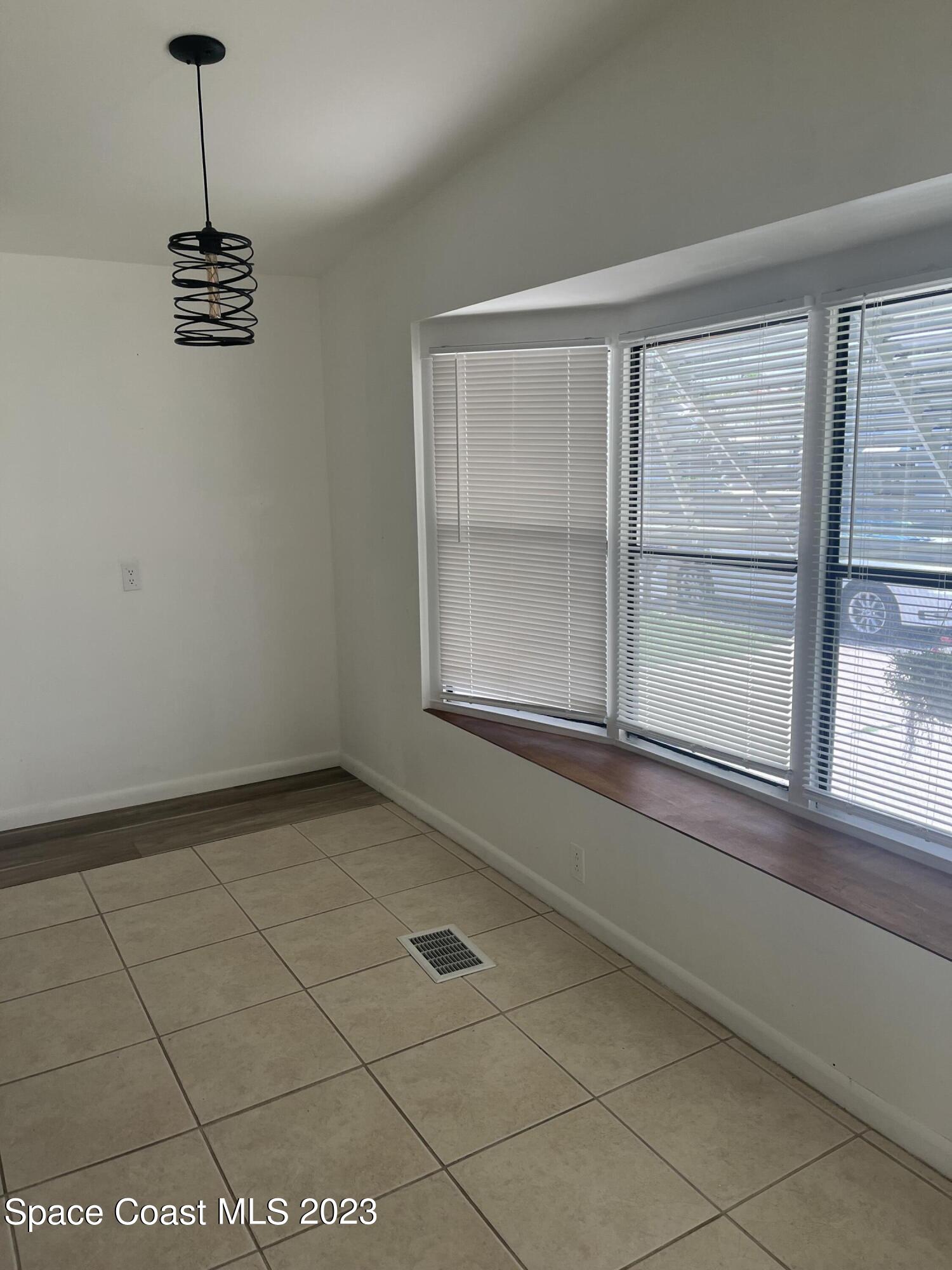 314 Loquat Drive Sebastian, FL 32976 - Photo 6 of 18 IMG-1443 (1)