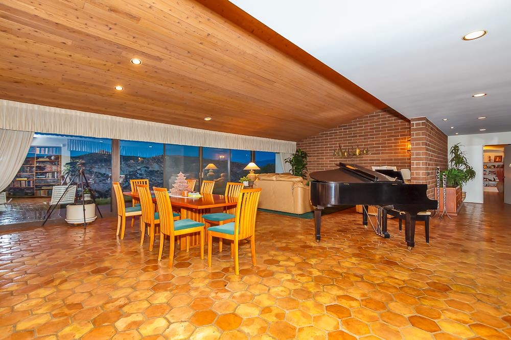 28535 Gordon Hill Road Valley Center, CA 92082 - Photo 11 of 23 Gallery Image 11