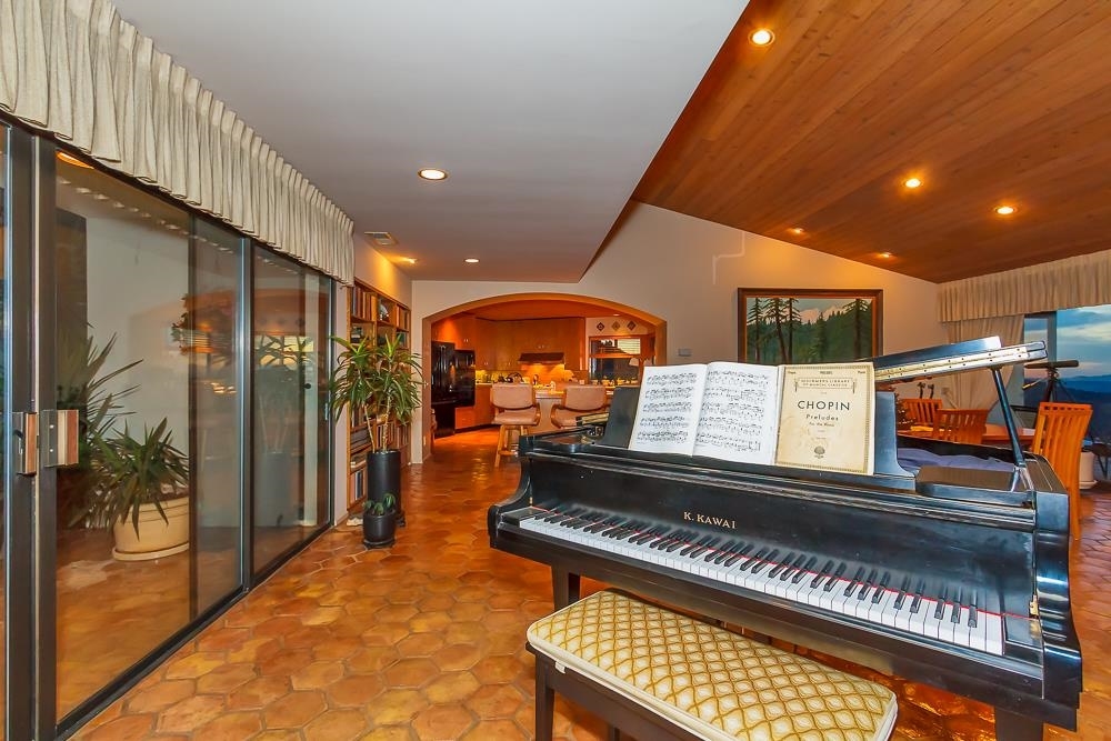 28535 Gordon Hill Road Valley Center, CA 92082 - Photo 12 of 23 Gallery Image 12