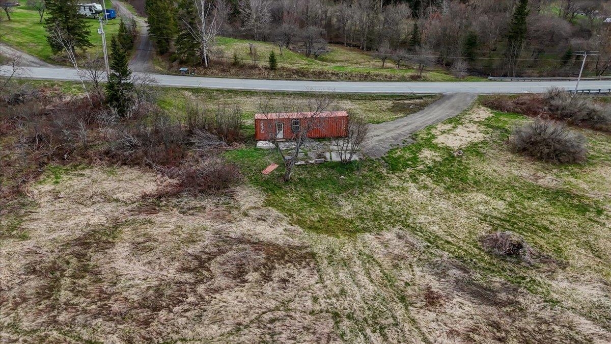 6847 Highway 122 Sheffield, VT 05866 - Photo 17 of 31