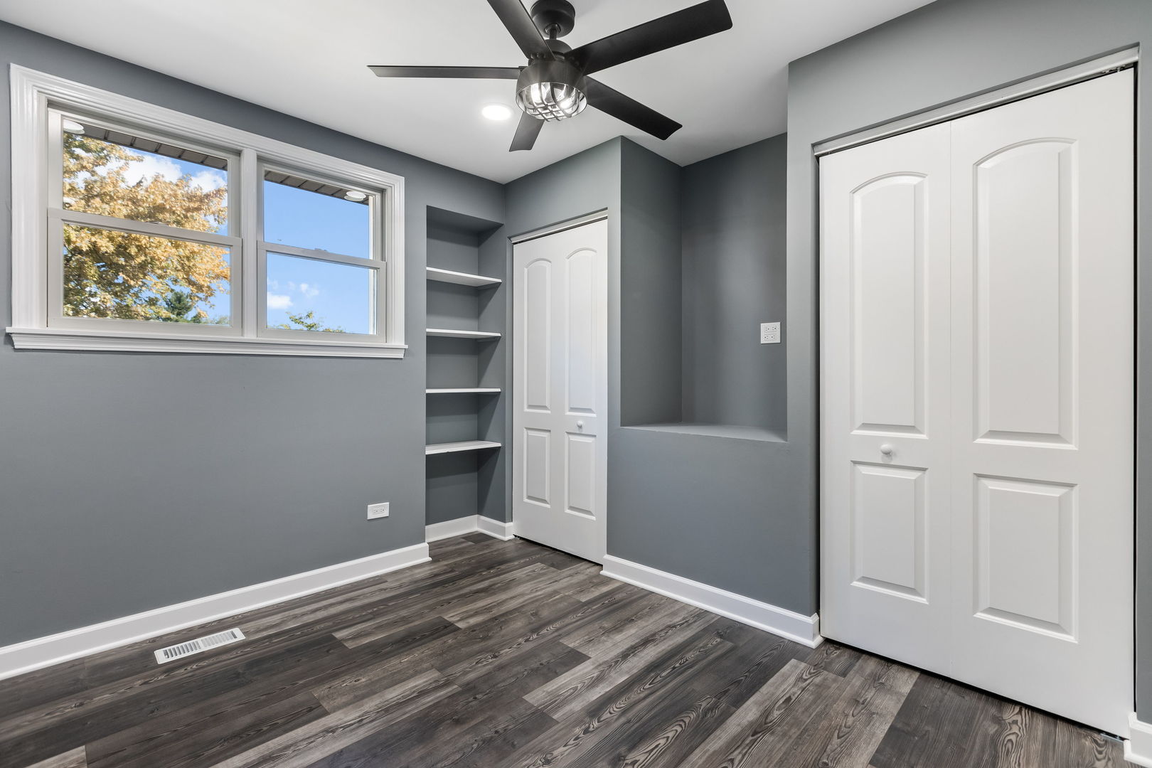 585 Cambridge Way Bolingbrook, IL 60440 - Photo 14 of 20 a bedroom with a bed and a window