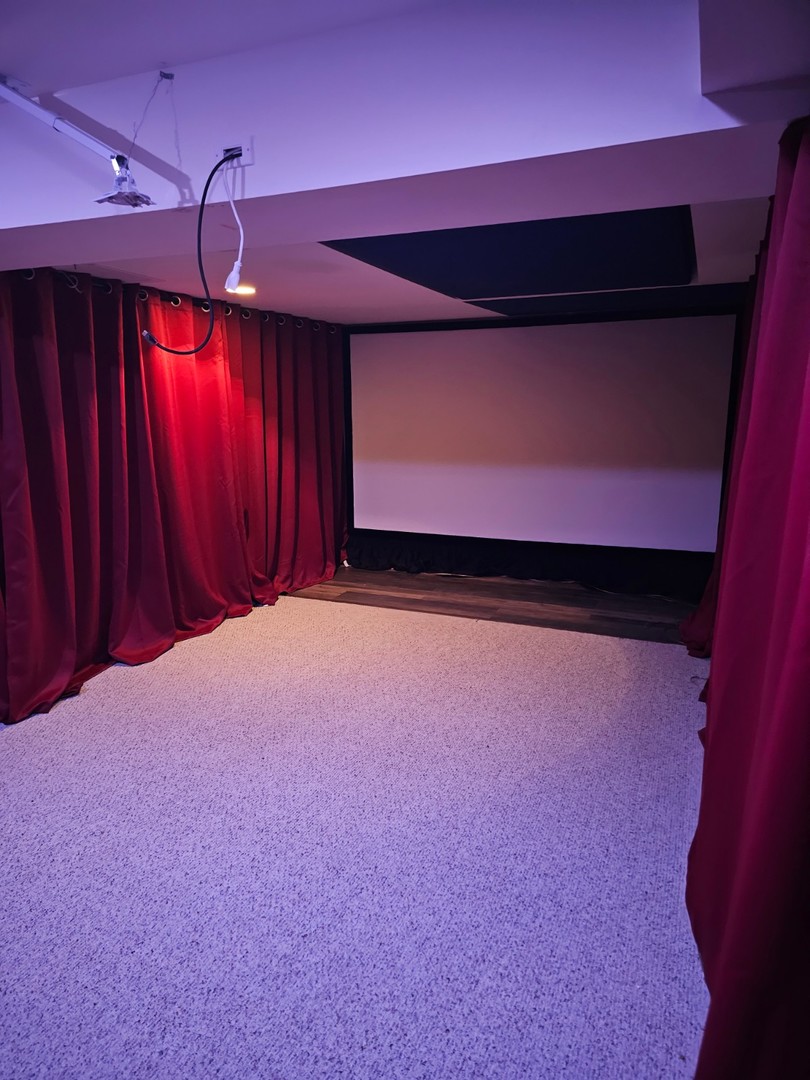 847 Teasel Lane Aurora, IL 60504 - Photo 19 of 19 a view of a room with a ceiling fan and window