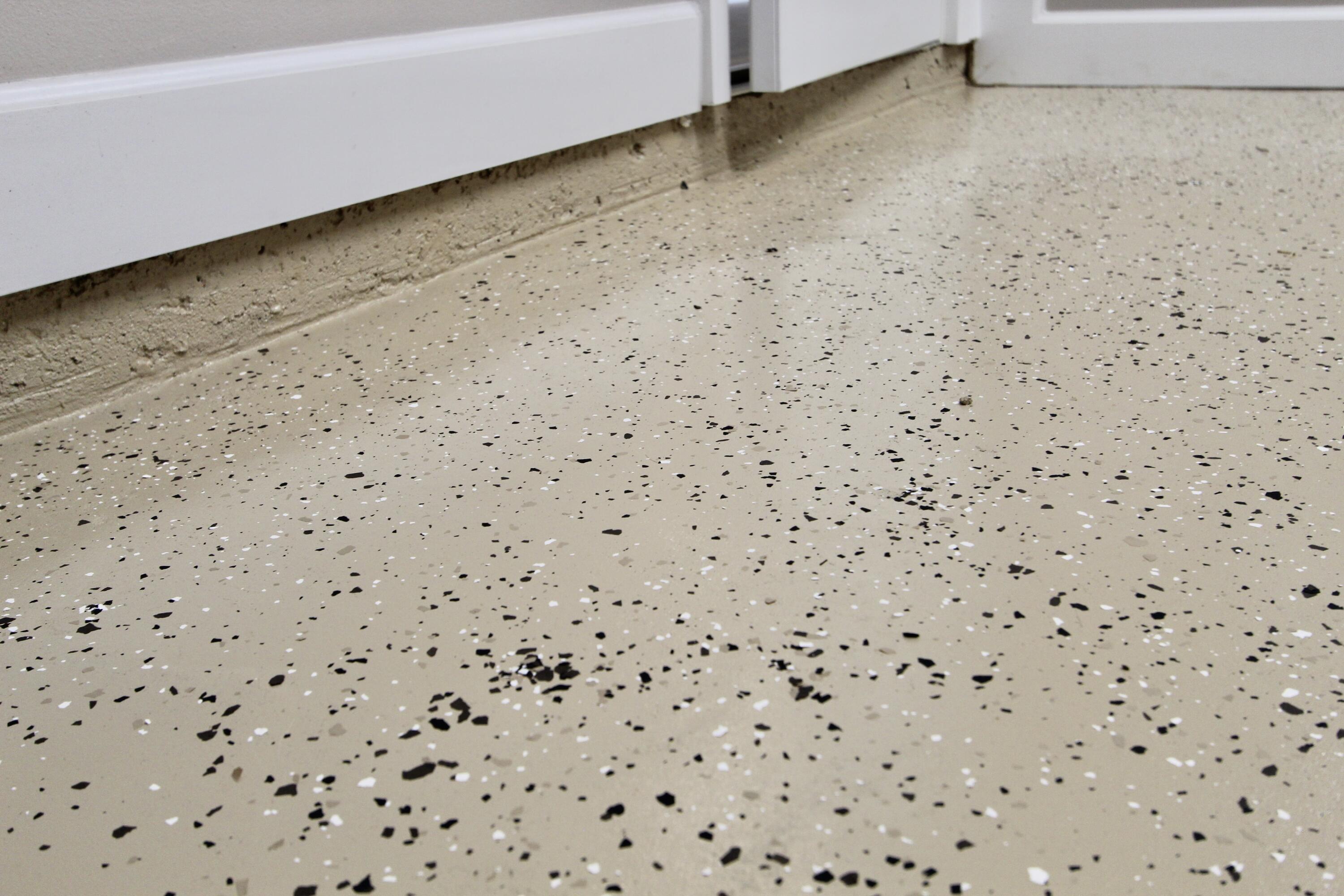 4610 Bobolink Way Crestview, FL 32539 - Photo 21 of 25 a bathroom with a shower