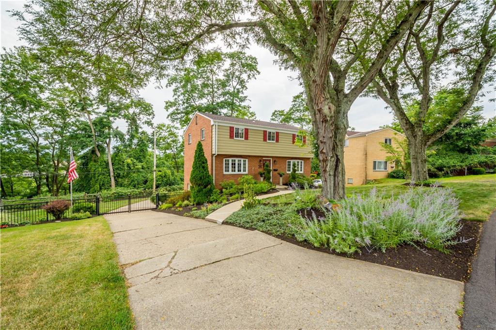329 Orchard Spring Road Pittsburgh, PA 15220 - Photo 2 of 25 Gallery Image 2