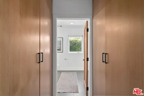 $2,595,000 | 1009 Vernon Avenue, Venice, CA 90291