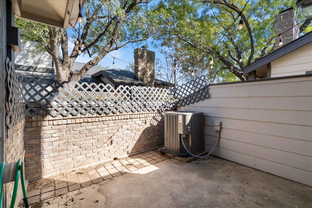 1748 Ohlen Road, Unit 76 Austin, TX 78757 - Photo 18 of 34 a view of a wooden door